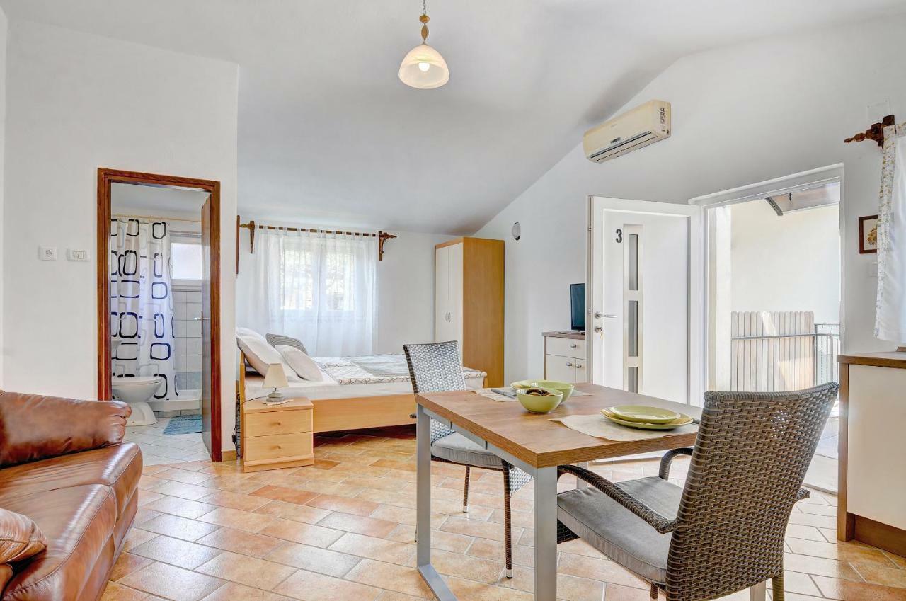 Adriatic Apartments Nada Fazana Ngoại thất bức ảnh